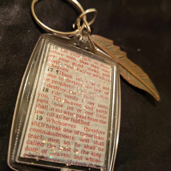 Bible Scripture Keychain with Brown Metal Feather Pendant - Picture 3 of 3